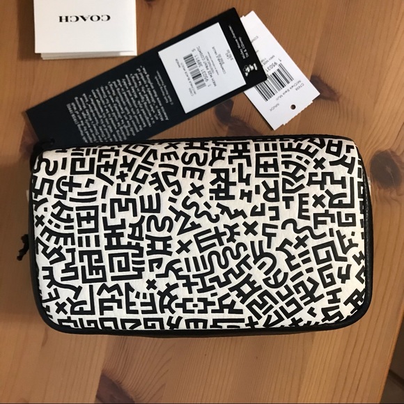 🐭❤️ Coach Disney Mickey Mouse X Keith Haring Small Boxy Cosmetic Case - Picture 6 of 12